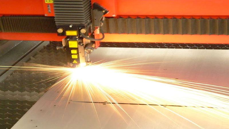 Taglio laser metalli: velocità e precisione